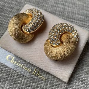 SOLD—-Christian Dior Vintage clip on earrings